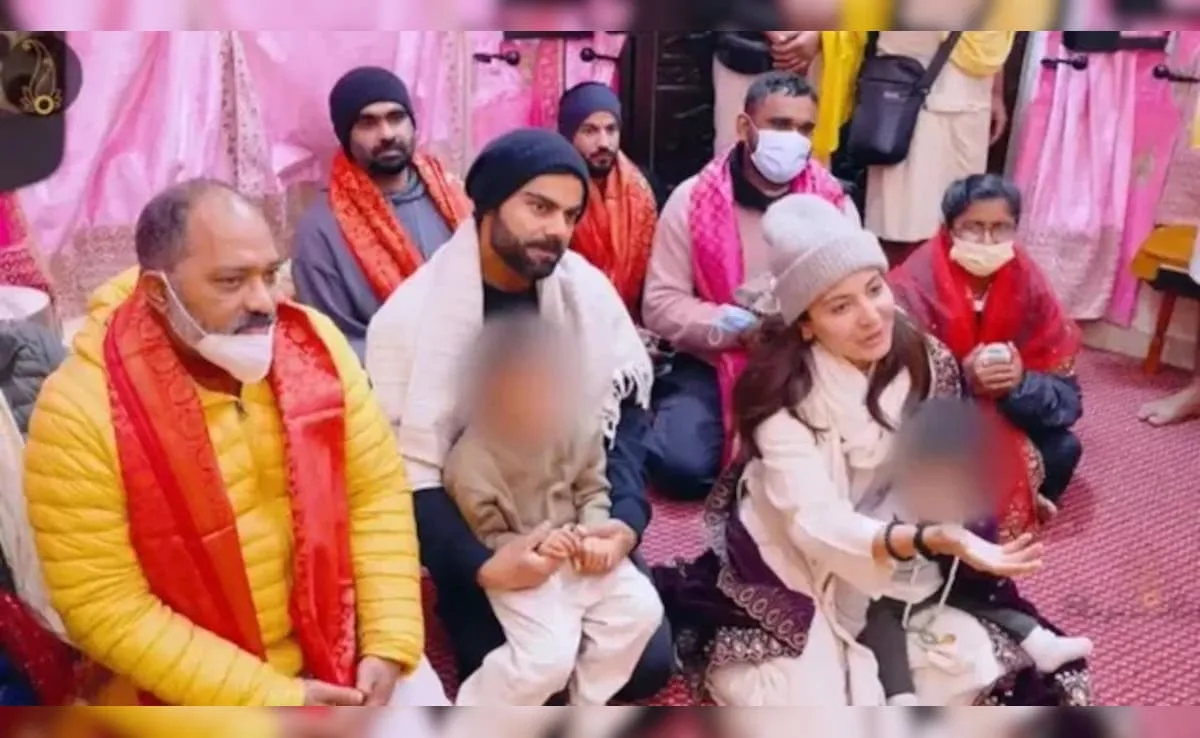 Anushka-Virat reached the shelter of Premanand Maharaj with Vamika-Akay, the actress asked for something, Kohli was left stunned