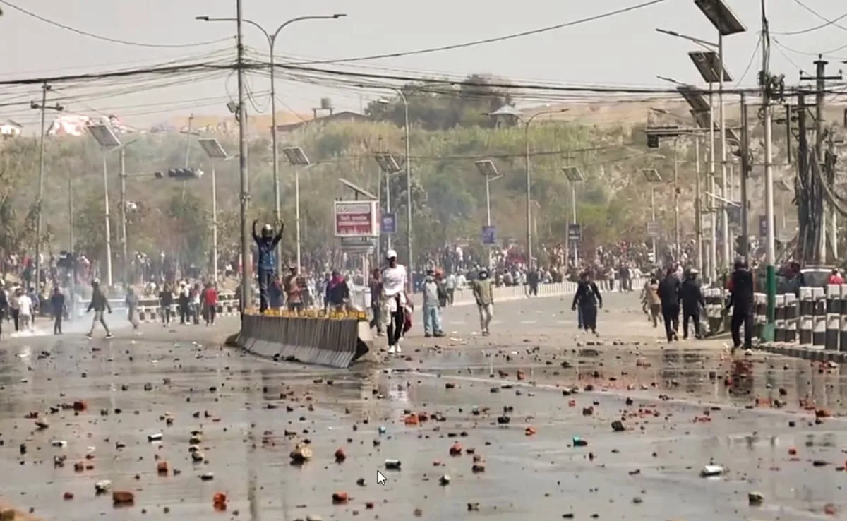 Questions raised on democracy in Nepal? Violence on demand for restoration of monarchy, army takes a front