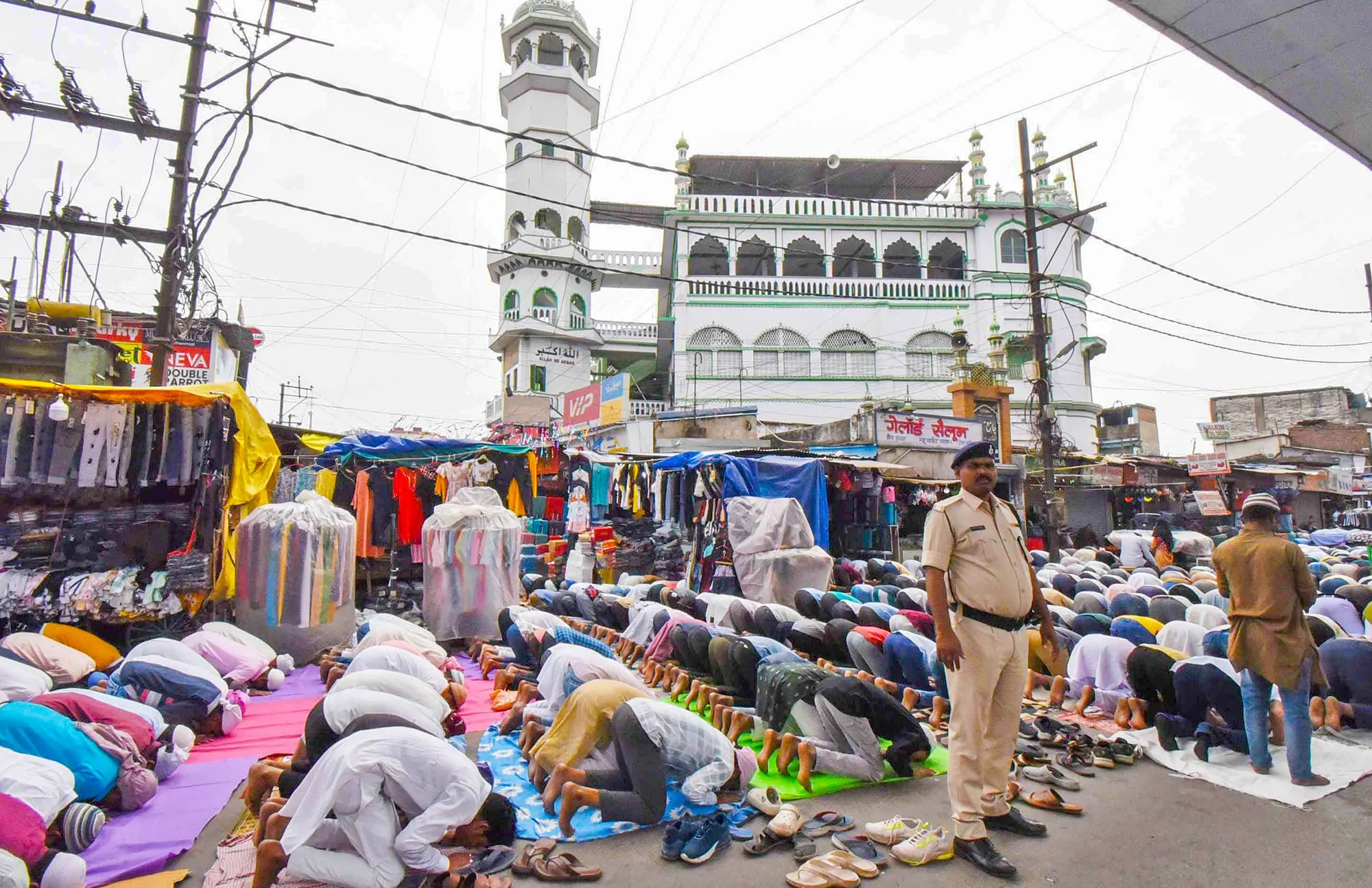This Meerut, not Sambhal Delhi … AIMIM Delhi President Shoaib Jamai said on the controversy arising on offering Namaz in the open