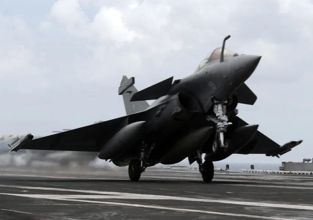 India will sign a deal of Rs 63000 crore to buy 26 new Rafale aircraft, and Navy will be strengthened