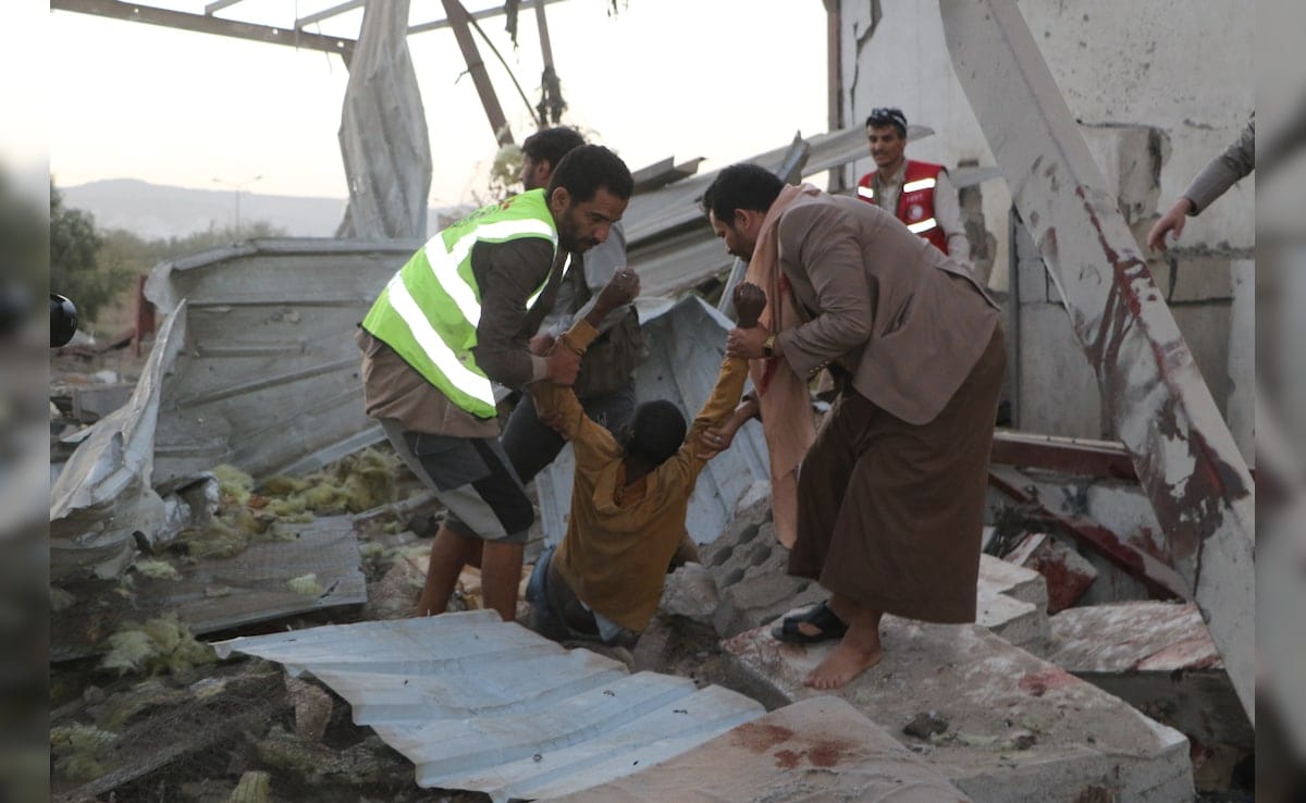 US air attack on detention center in Yemen, 68 people claim to die