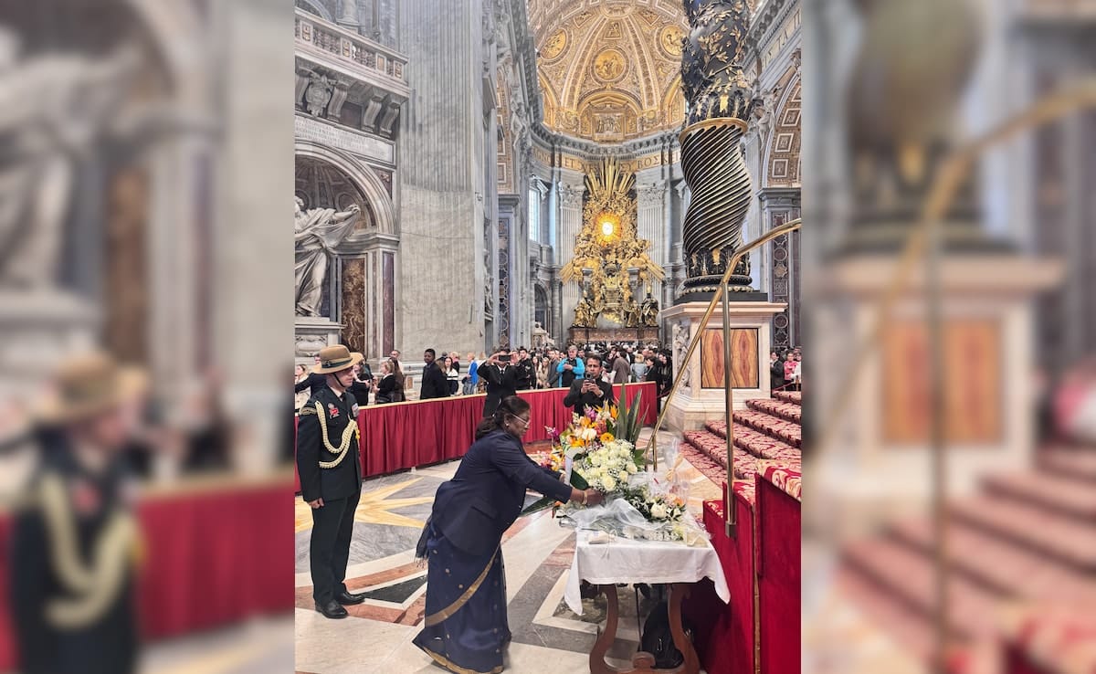 Vatican City: President Murmu arrived to attend the funeral of Pope Francis, paid tribute